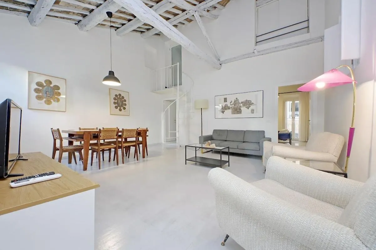 Monti Charming Apt Boschetto Rome