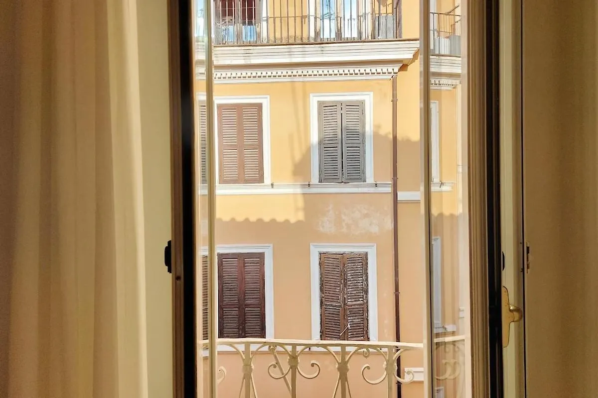 Monti Charming Apt Boschetto Rome Apartment